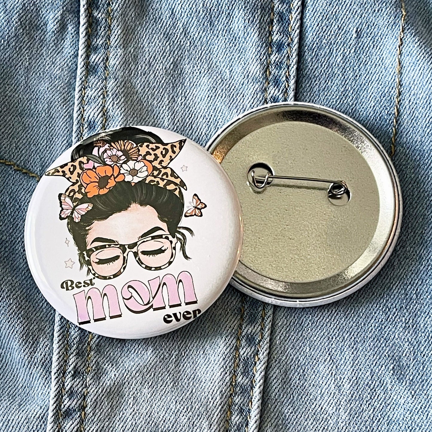 Mom messy bun pin Button Badge, messy bun round Button, Best mom ever, gift for mom, christian pinback buttons, Ready to ship!