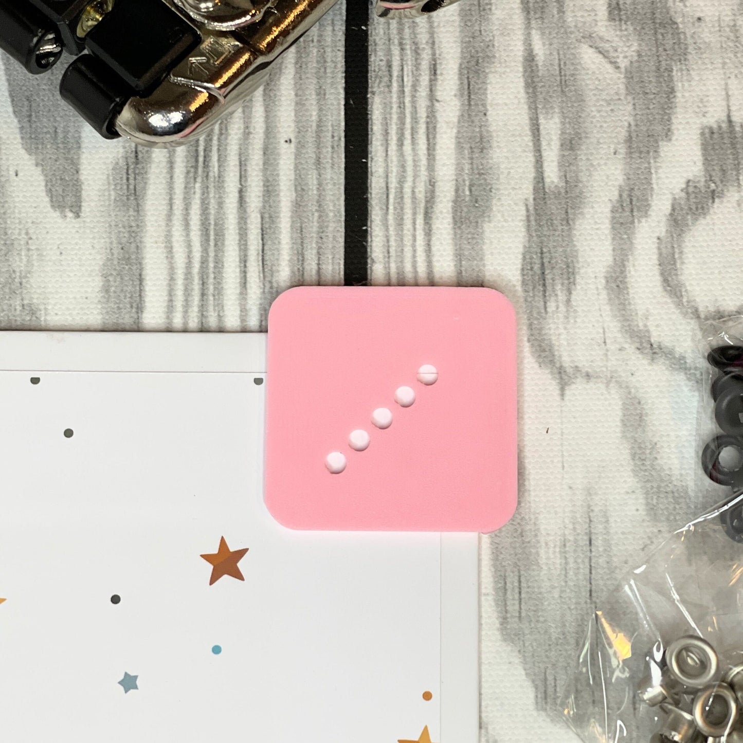 Eyelet Guide Tool: Bookbinding Starter Tool for Elastic Bands