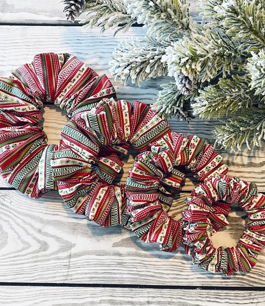 Christmas Scrunchie: Handmade Holiday Hair Accessory